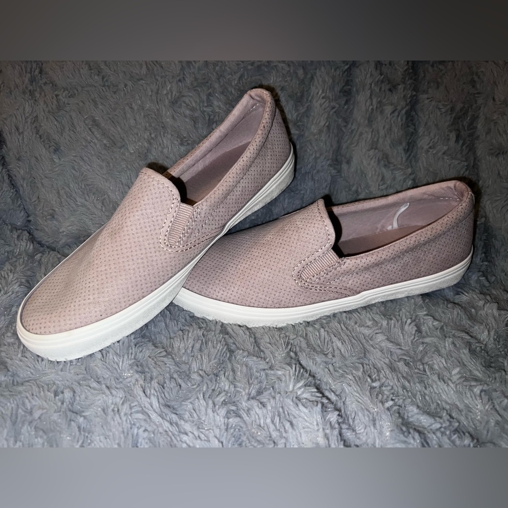 Old Navy boat shoes. Size 6